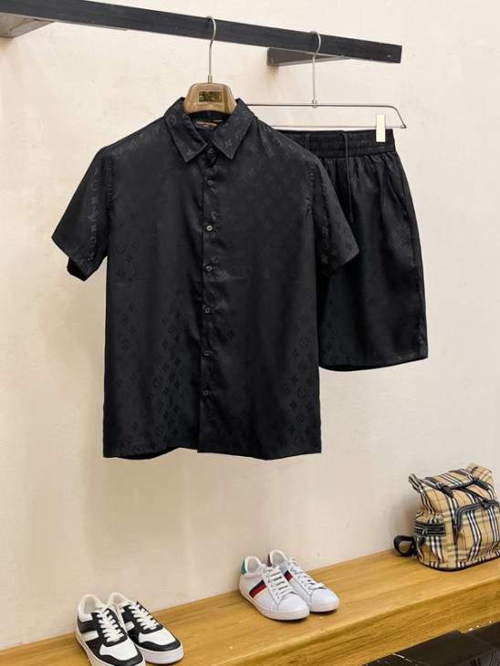 Picture of LV Shirt Pant Suits _SKULVM-3XL25cx24423121